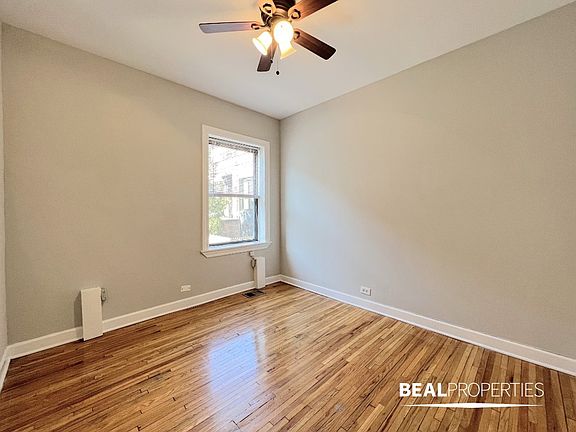 2nd image of 3724.5 N Pine Grove Ave #3724X-W1