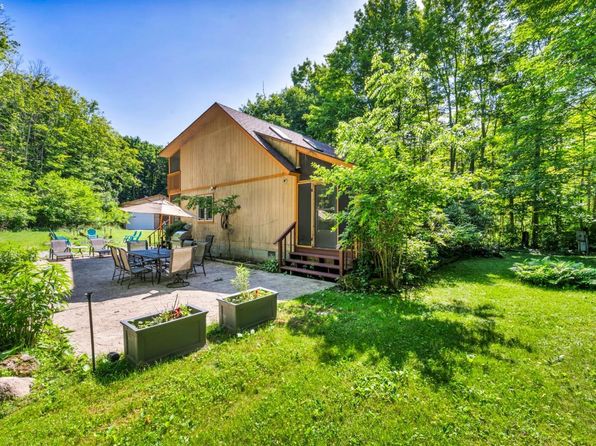 681 Trenton Ave, Put In Bay, OH 43456