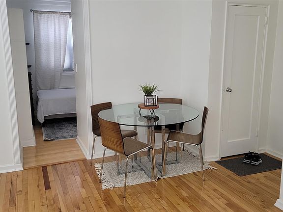 5th image of 19 Lawrence Drive #A