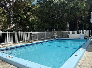 15902 SW 95th Ave W #111, Miami, FL 33157