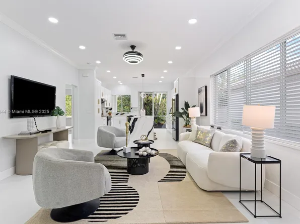 8179 Brindisi Ln, Boynton Beach, FL 33472