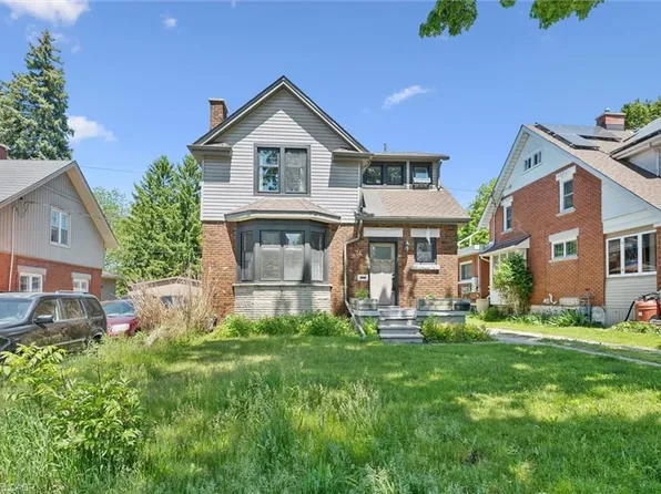 74 Homewood Ave, Kitchener, ON N2M 1W9
