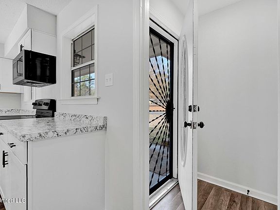 2nd image of 5765 Choctaw Dr