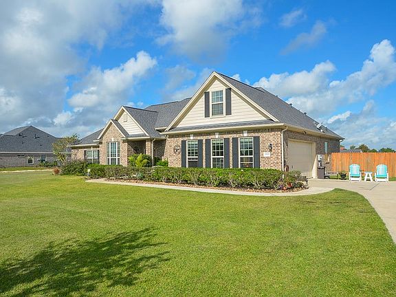 3rd image of 10810 Lake Thomas Dr