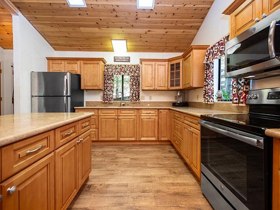 4th image of 3465 Lakemont Dr