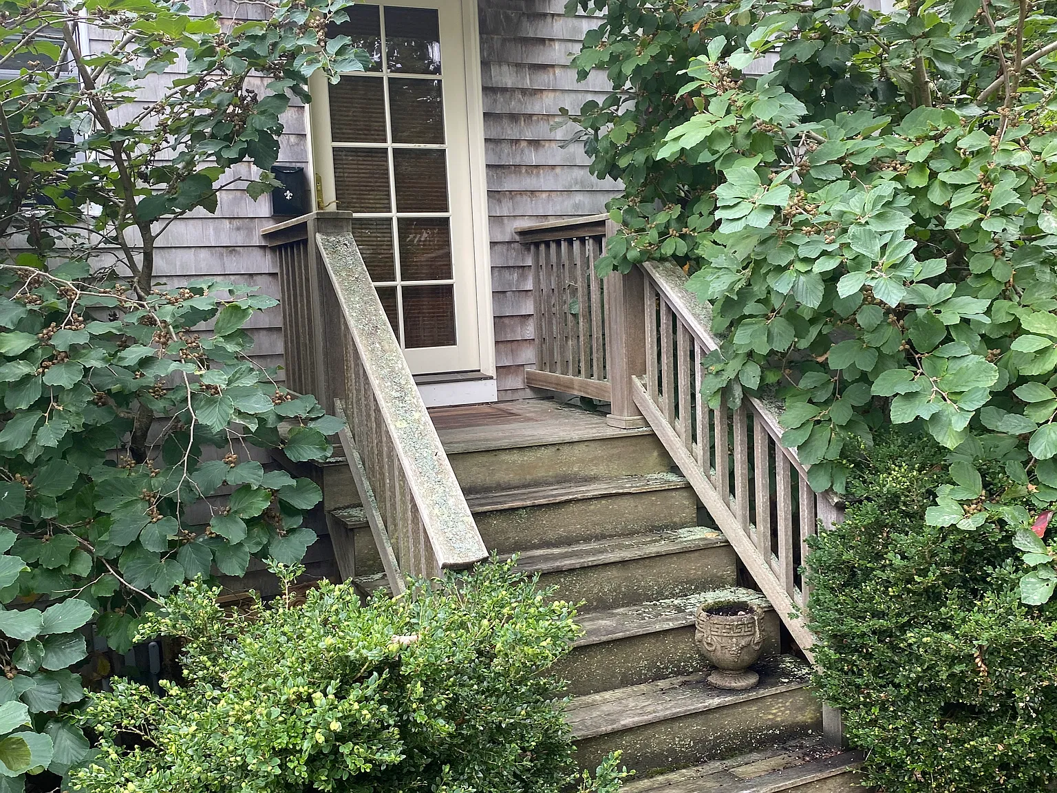 1 bed, 700 sqft, $2,400 — Photo 2