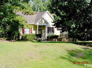 102 Deer Ridge Dr, Selma, NC 27576