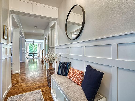 2nd image of 4933 Eagan Cir