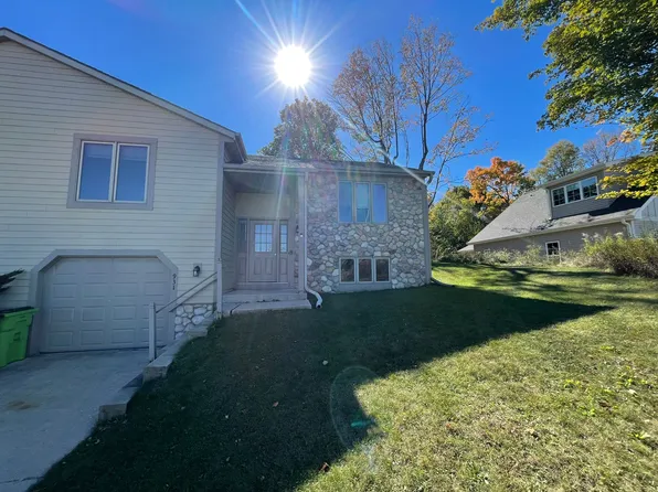 931 W Monroe Ave #931, Hartford, WI 53027