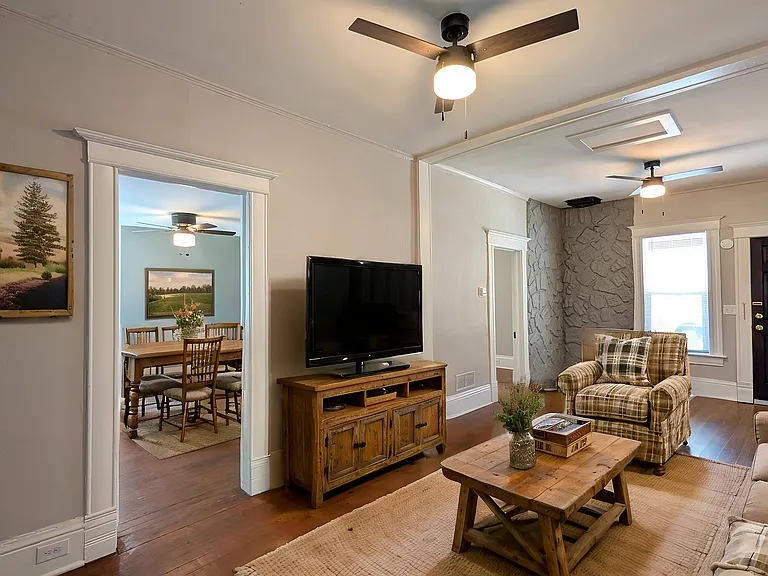 1016 W Cucharras St — Photo 4