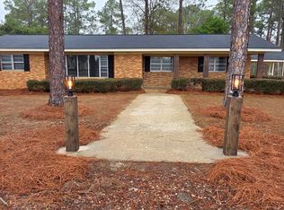 1159 W Roanoke Dr, Fitzgerald, GA 31750