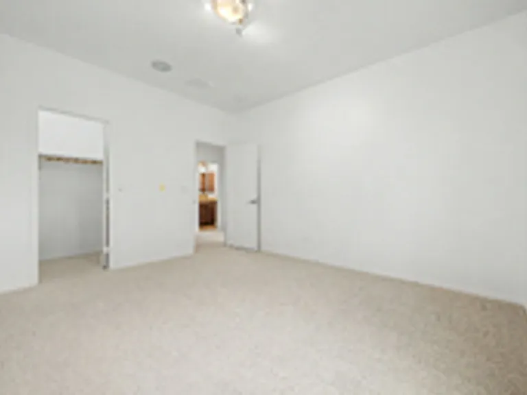4947 E Odessa Dr — Photo 16