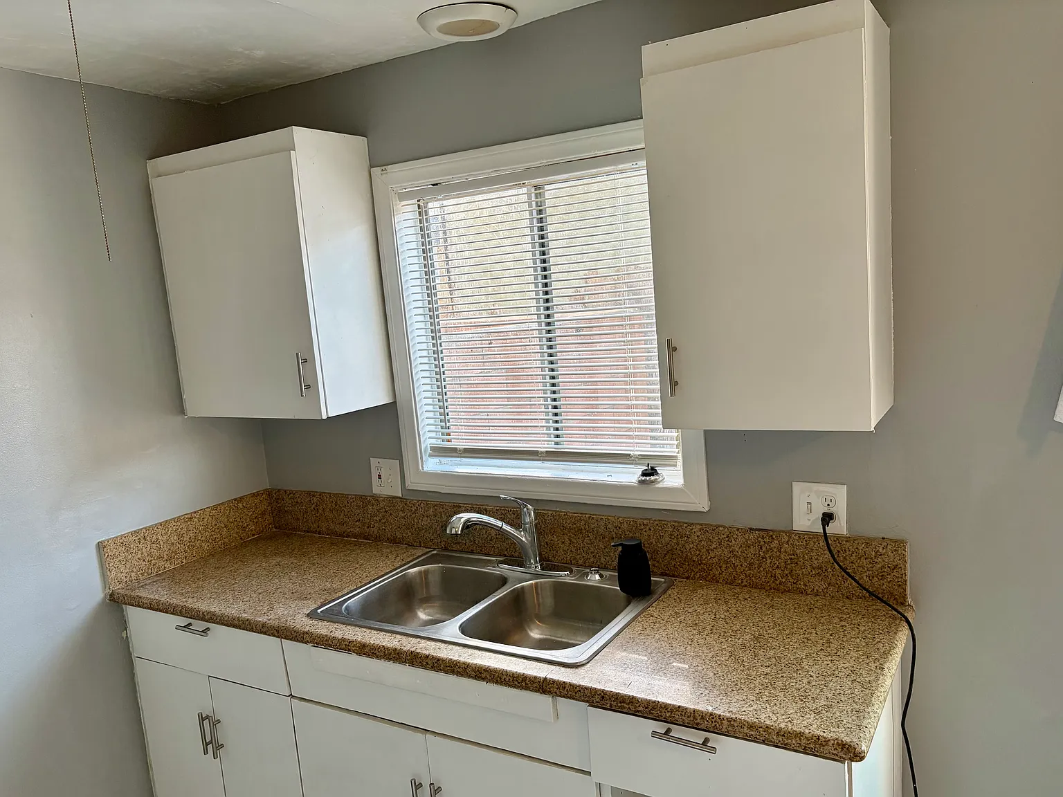 2 bed, 1.5 bath, 900 sqft, $2,050 — Photo 4