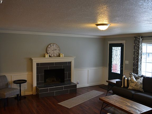3rd image of 470 NW Yonia Ct
