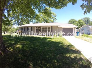 206 Parkview Dr, New Whiteland, IN