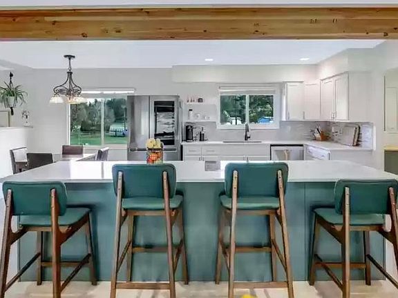 open concept kitchen, wonderful space for entertaining