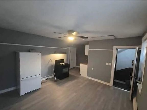 4th image of 995 Atwells Ave