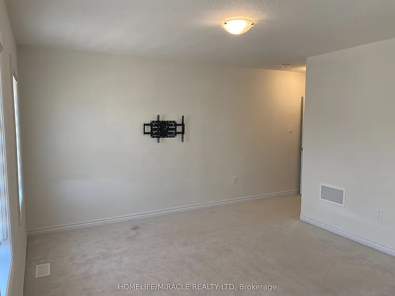 2 Cahill Dr — Photo 21