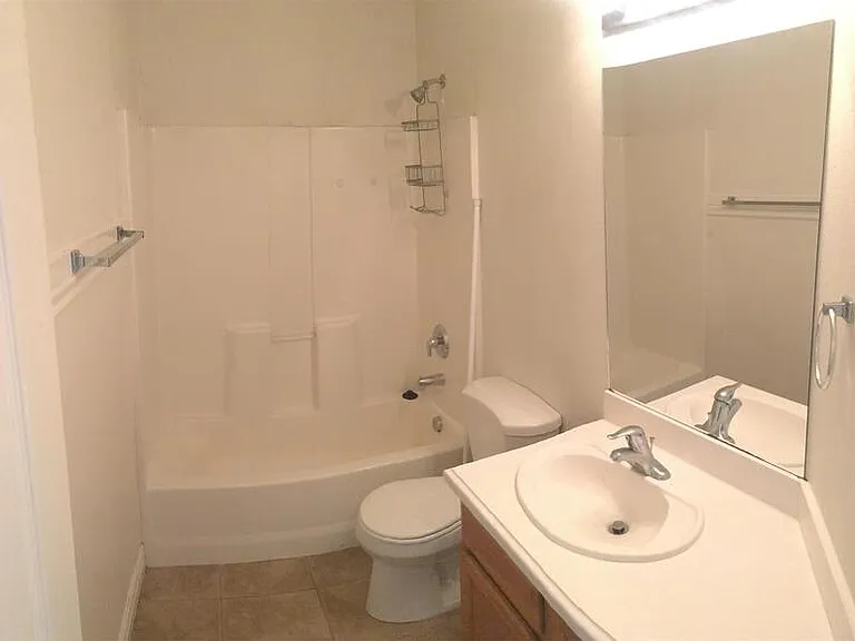 196 N 530th St E — Photo 15