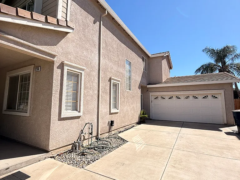 1236 Crossroads Ct — Photo 12