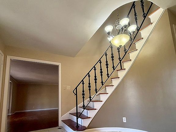 4th image of 637 Northlawn Dr