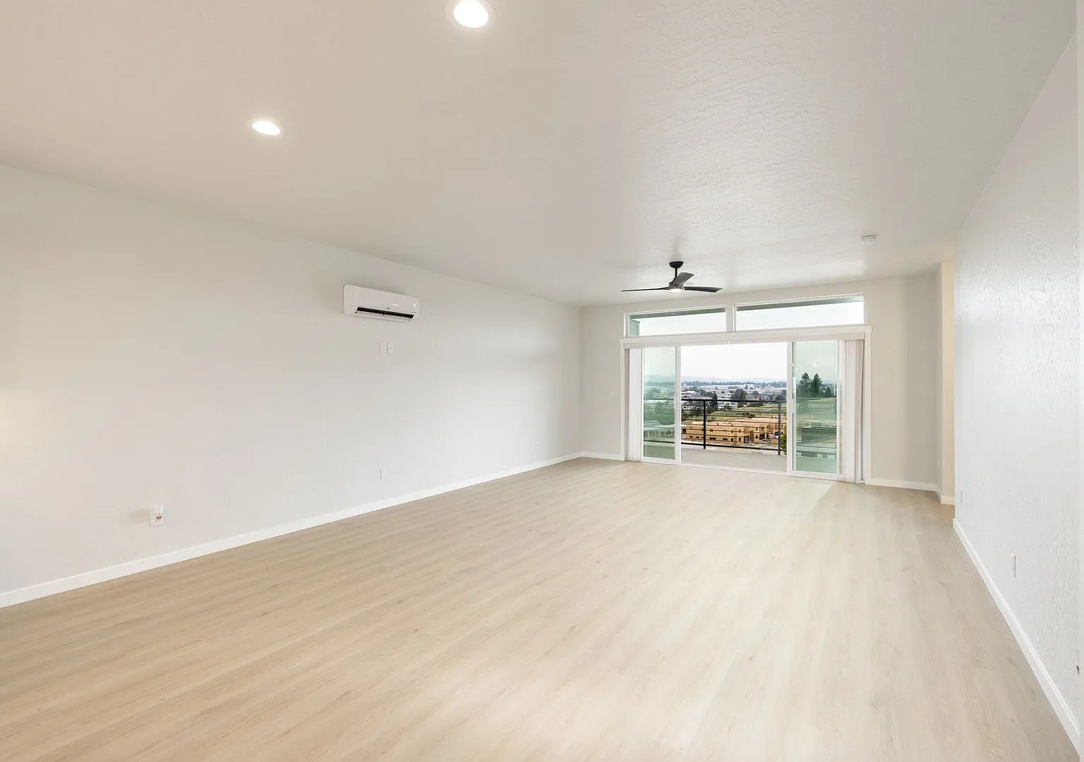 The Vistas Townhomes -4512 North Dapple Street — Photo 4