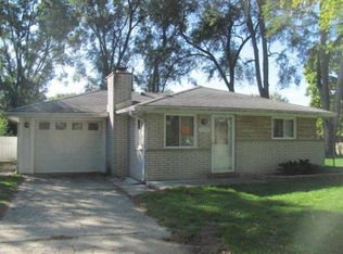 1759 Chateau Rd, Commerce Township, MI 48382