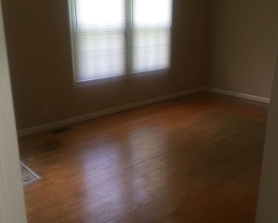1st image of 210 Forest Hills Dr