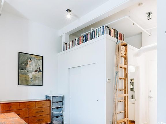 4th image of 346 W Pierpont Ave #W213
