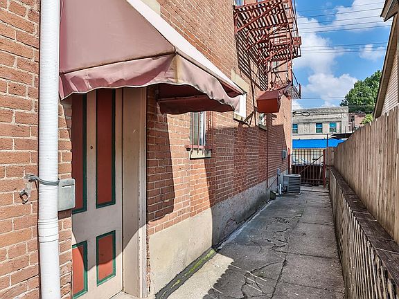 5th image of 4519 W 8th St