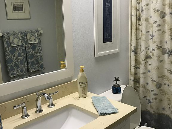 4th image of 6821 Sandtrap Dr