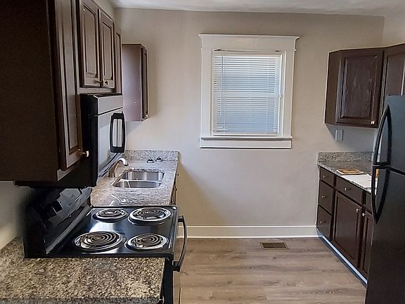 5th image of 1305 W 27th St