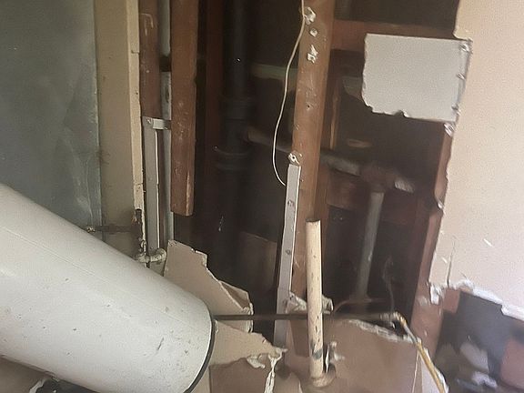 2nd image of 255 Minocqua St