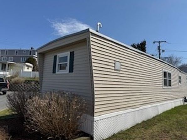 46 Kin's Ct, East Wareham, MA 02538