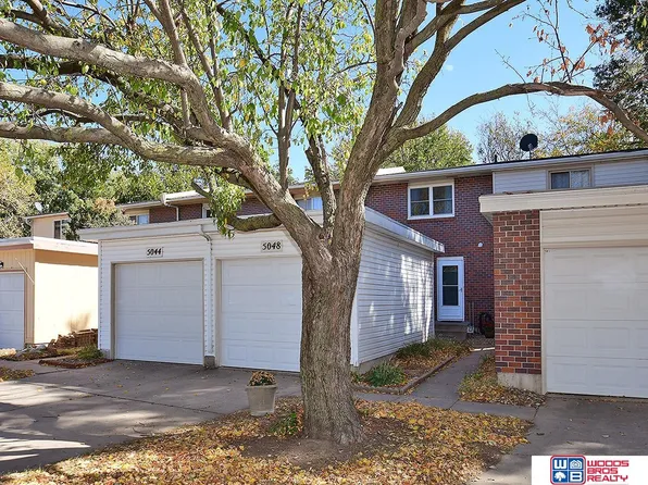 5048 Southwood Cir, Lincoln, NE 68512