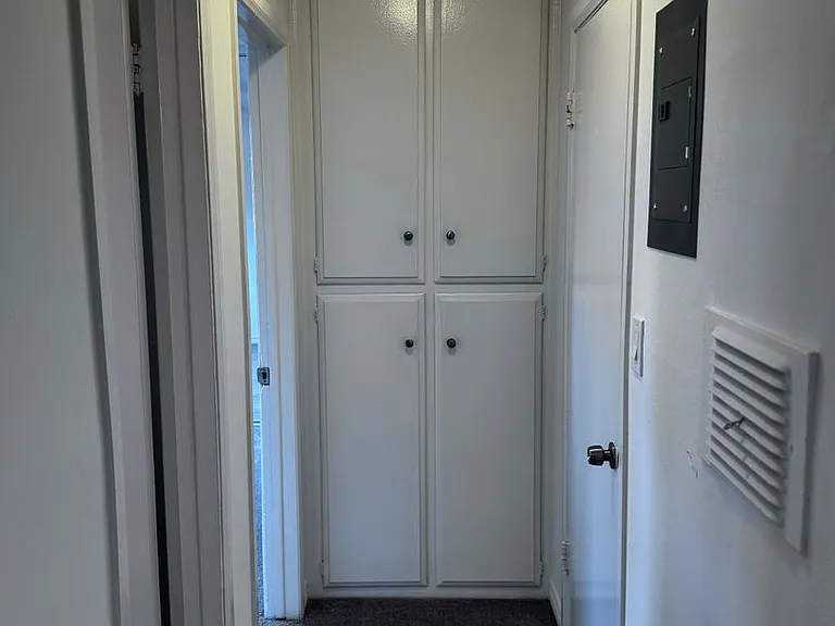 Arlington Apartments — Photo 19