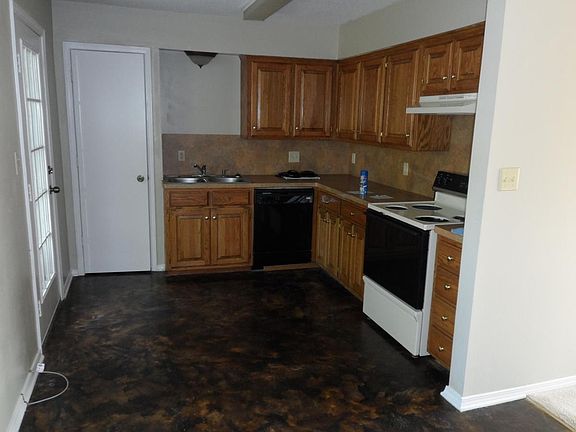 2nd image of 1910 N Hills Blvd