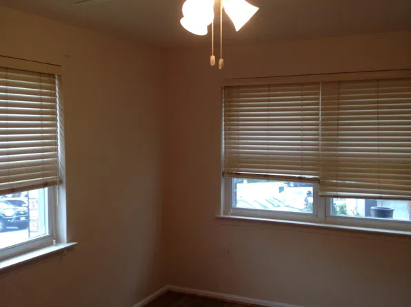 430 N Armistead St APT T2, Alexandria, VA 22312