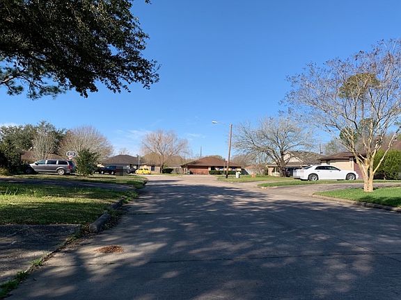 4th image of 9125 Mockingbird Ln