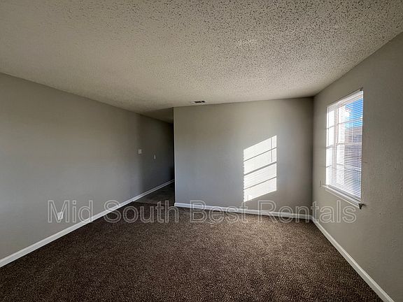 5th image of 2422 Charjean Cv