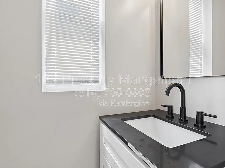 1209 E Whittier St #E — Photo 23