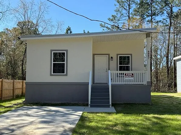 6087 E Adams St, Bay Saint Louis, MS 39520