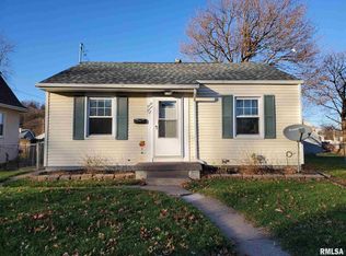 3710 Johnson Ave, Davenport, IA 52802