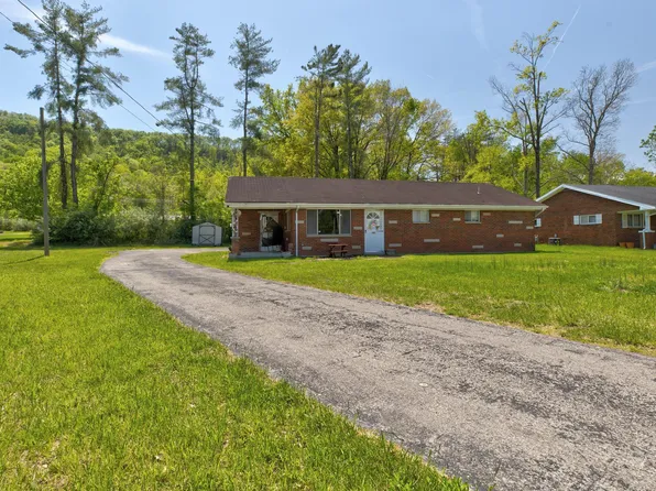 681 E College Ave, Stanton, KY 40380