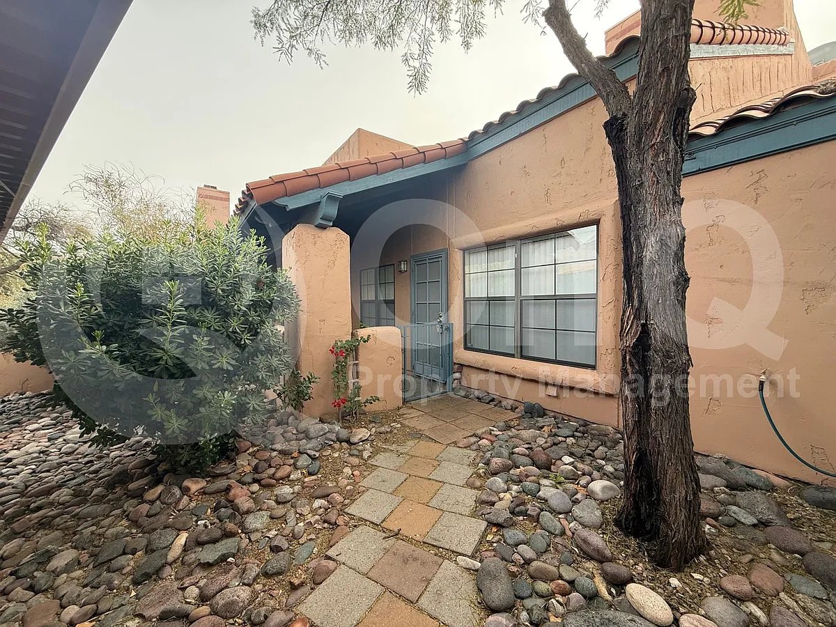 2 bed, 2.0 bath, 1094 sqft, $1,600 — Photo 3