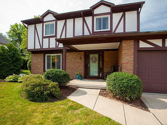 3rd image of 1005 Harbor View Dr