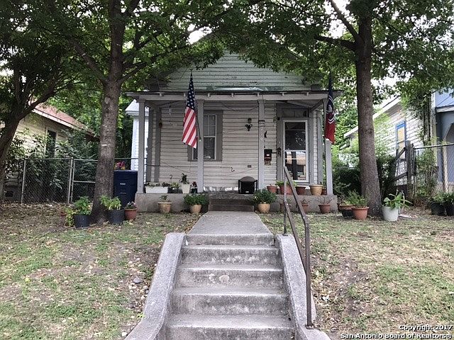 1st image of 1719 N Flores St