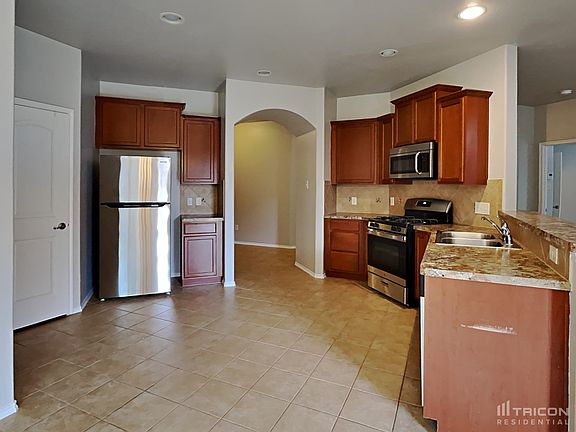 5th image of 1413 Saint Johns Dr