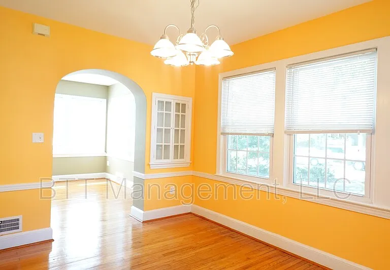 800 Maplewood Ave #1 — Photo 42