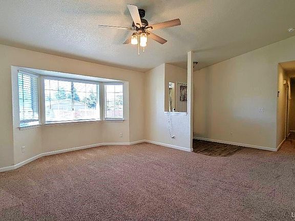 3rd image of 705 Shawn Way